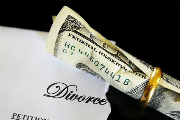 3 Debunkable Myths About California Spousal Support